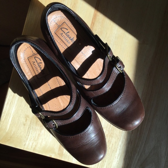 Clark’s Artisan Collection Passion Brown Heels - Picture 15 of 16